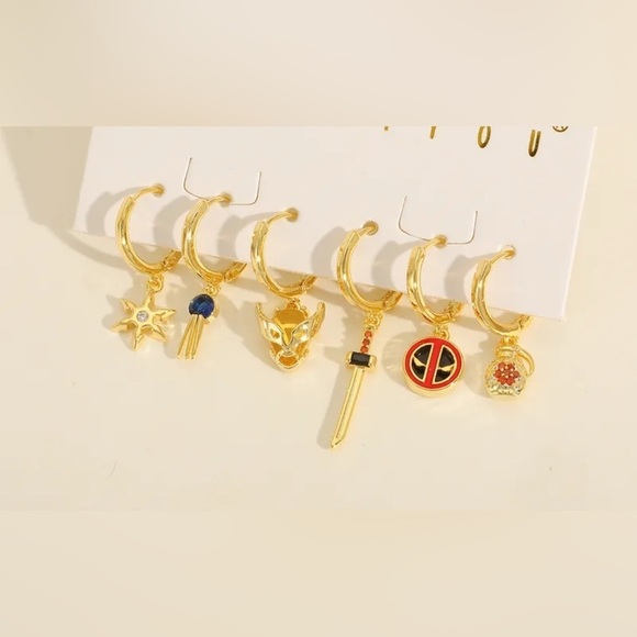 14K Gold Marvel Deadpool & Wolverine Theme Huggie Hoop Mismatch Earrings Set - Picture 6 of 6